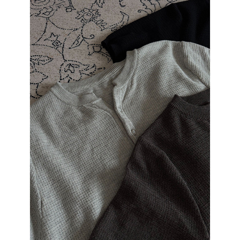 Men's Henley Collar Knit Short Sleeve Polo Shirt in Gray