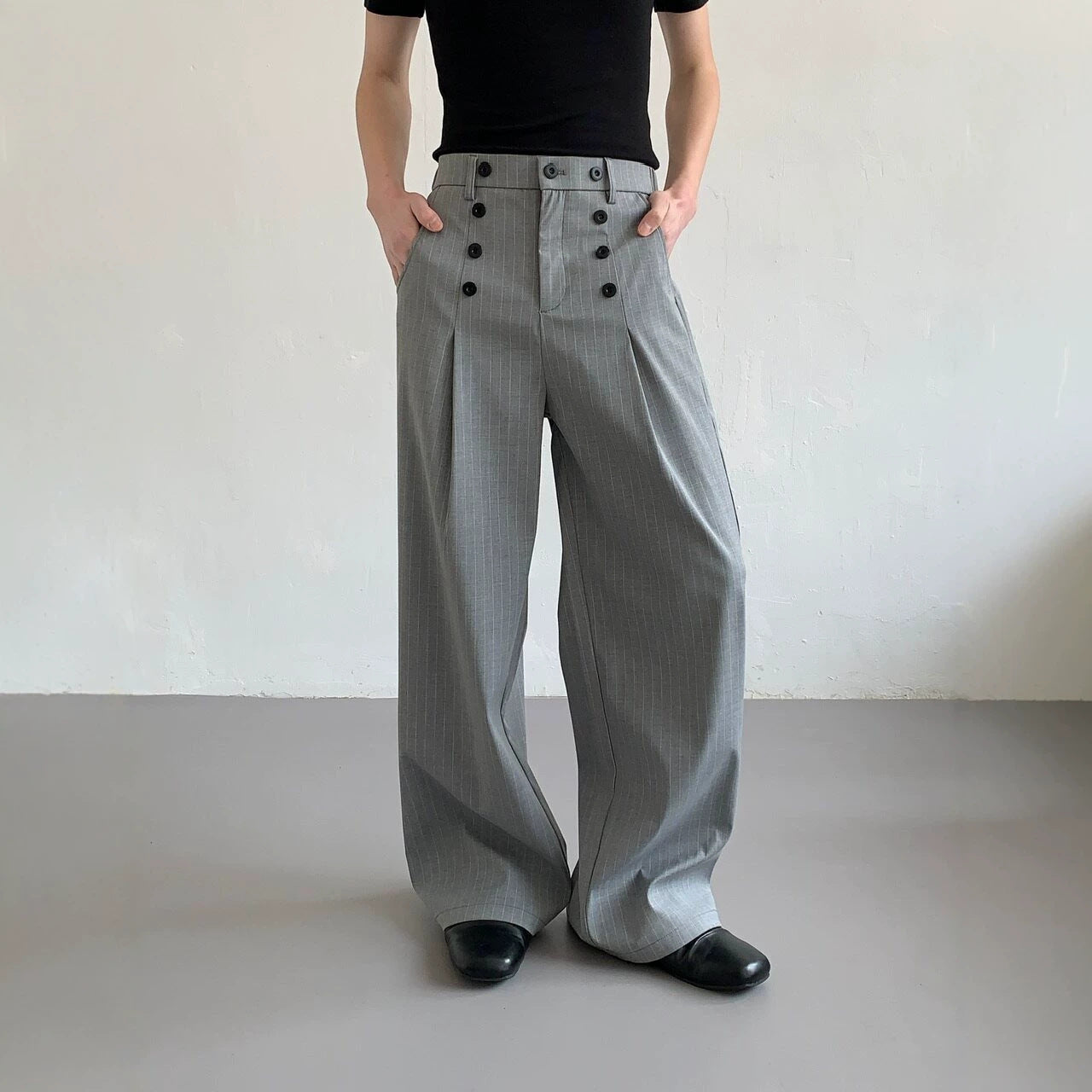 Men's Pinstripe Pleated Trousers - Relaxed Straight Leg - Black