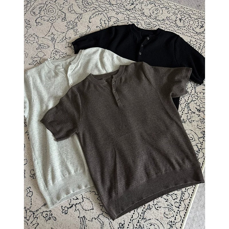 Men's Henley Collar Knit Short Sleeve Polo Shirt in Black